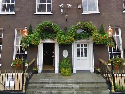 Russell Court Hotel Dublin Ireland
